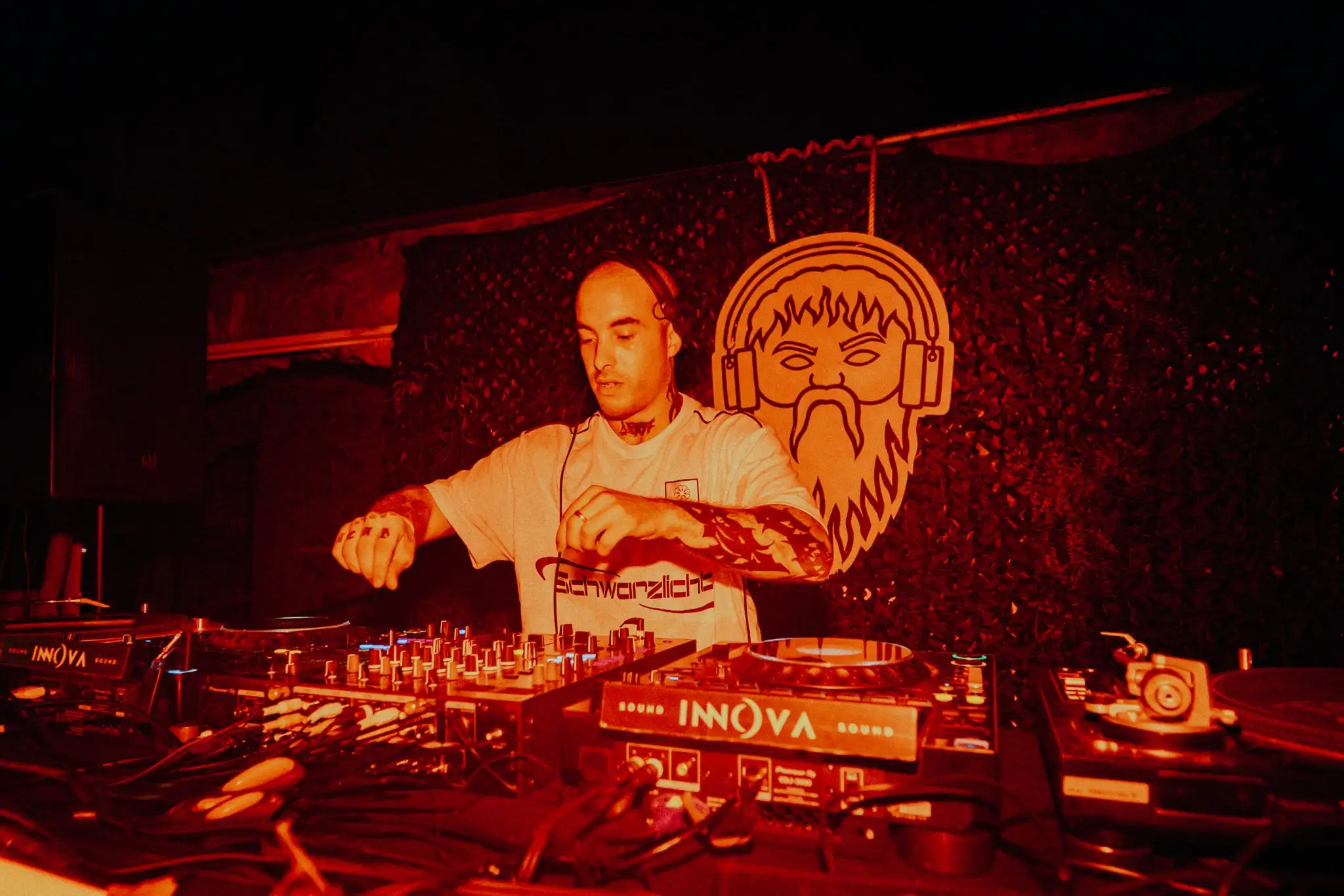 Allegory of Beats × MyGarage, Rachdingue (Vilajuïga), 10.08 y 07.09.2024 · foto 1 de 12